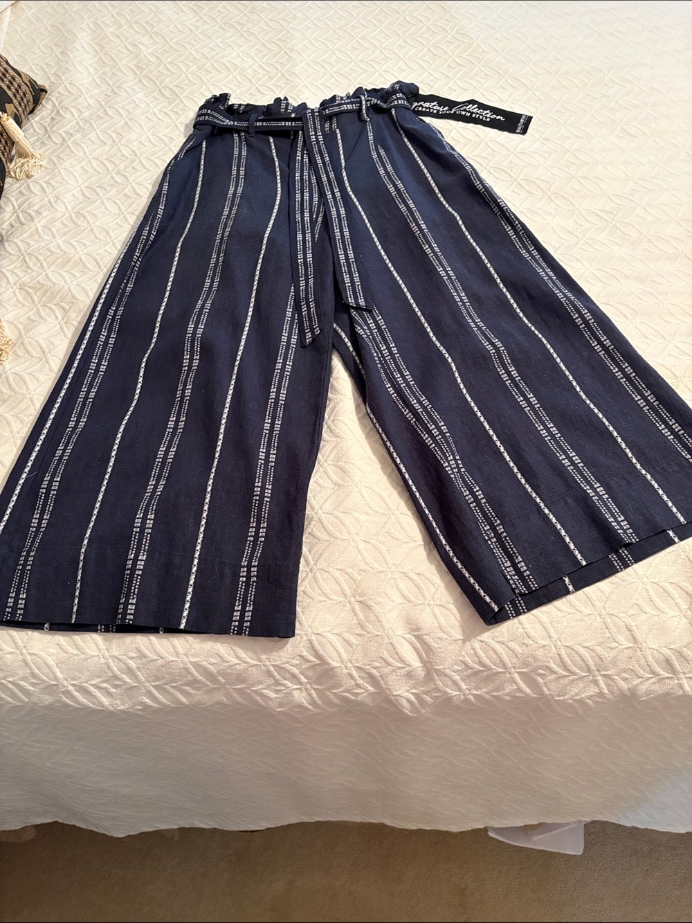Beau Dawson Sz M Wide Leg Paperbag Waist Pants - Navy Stripe